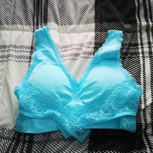 crisscross front bra